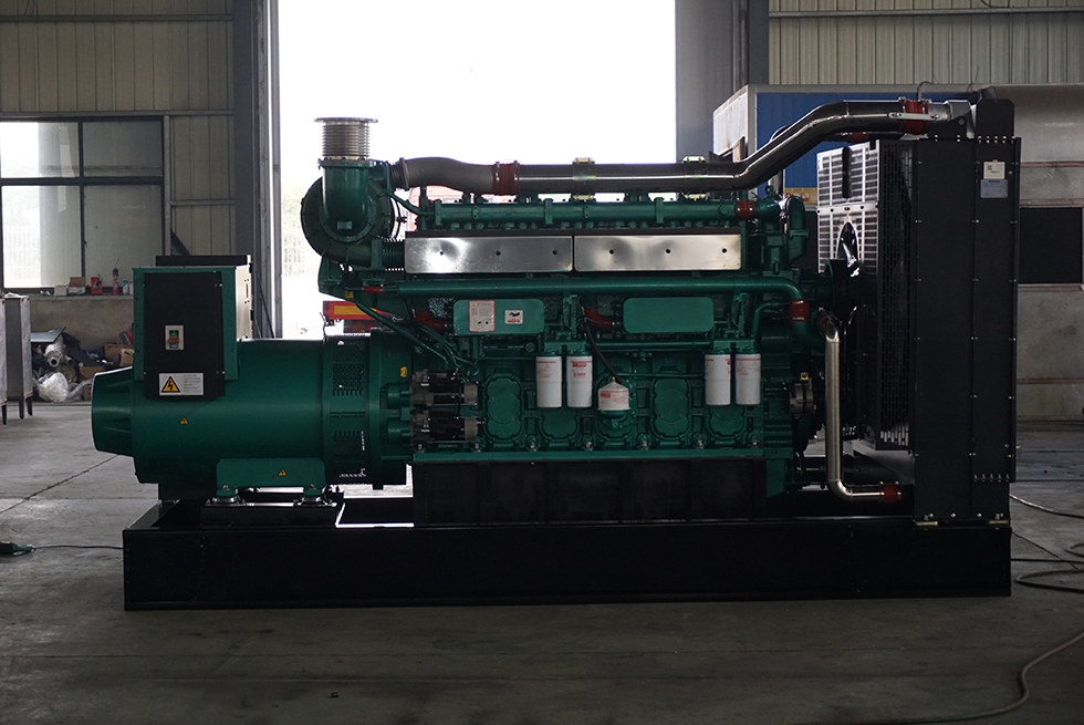 YC6C1020-D31玉柴700KW柴油發(fā)電機(jī)組報(bào)價(jià)