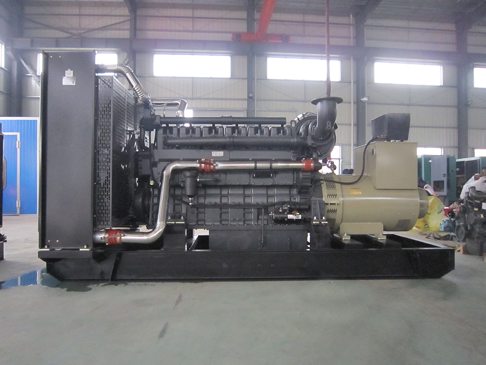 SC33W990D2上柴股份700KW柴油發電機組報價