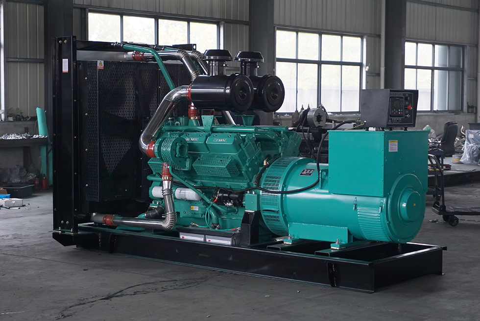 SD12V135AZD申動300KW柴油發電機組報價