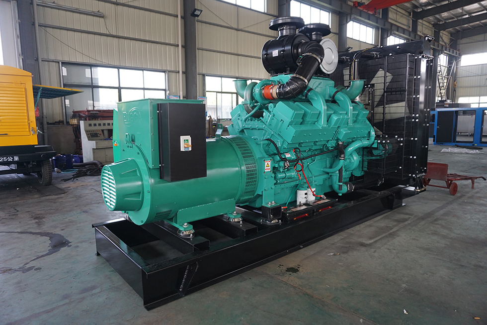 KTA38-G2B重慶康明斯動(dòng)力配套700KW柴油發(fā)電機(jī)組報(bào)價(jià)