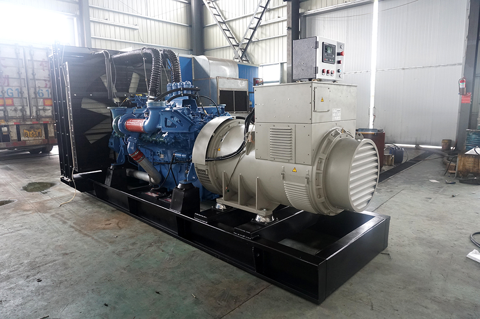 20V4000G63L進口奔馳2500KW柴油發電機組報價